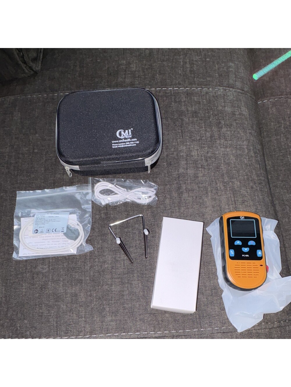 CMI Health PC-66L Pulse Oximeter Monitor w/Charging Cable & Case